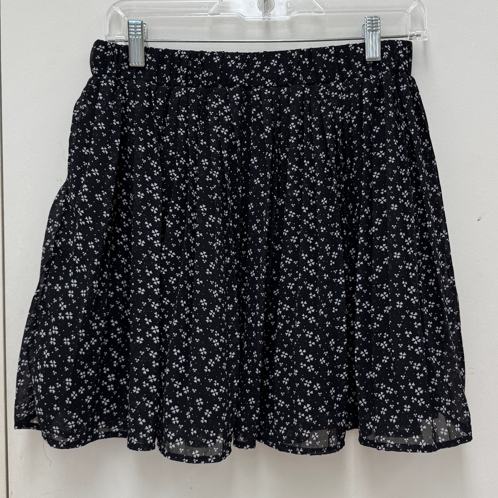 Black Floral Mini Skirt Size M Feminine Floral